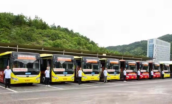 古蔺鼎欣公共客运公司的凡人微光(图2) 古蔺鼎欣公共客运公司的凡人微光(图2)