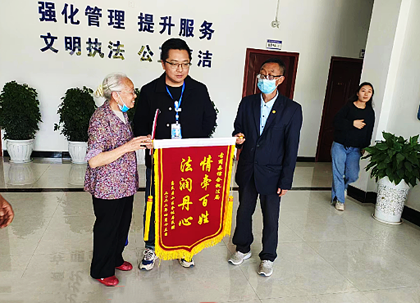 古蔺城区有位热心公益的“肖嬢嬢”(图1) 微信图片_20220608133836.png