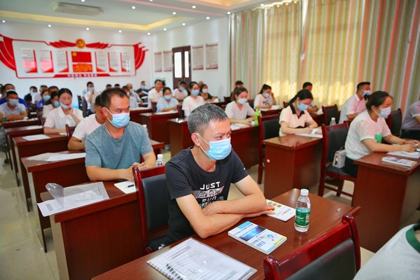 中国侨联“侨爱心—归侨侨眷技能”培训开班仪式在古蔺举行(图7) 869ffdc106c2ed62452c8e2cb158dce.jpg