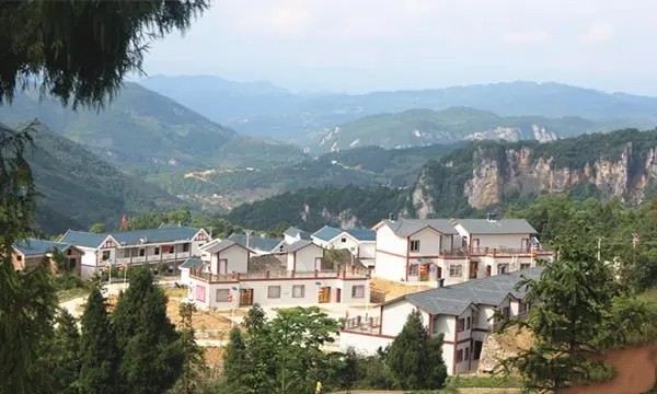 全国劳模袁志成 心系古蔺当“馆痴”(图2) u=2655668148,3372091087&fm=253&fmt=auto&app=138&f=JPEG.webp_副本.jpg