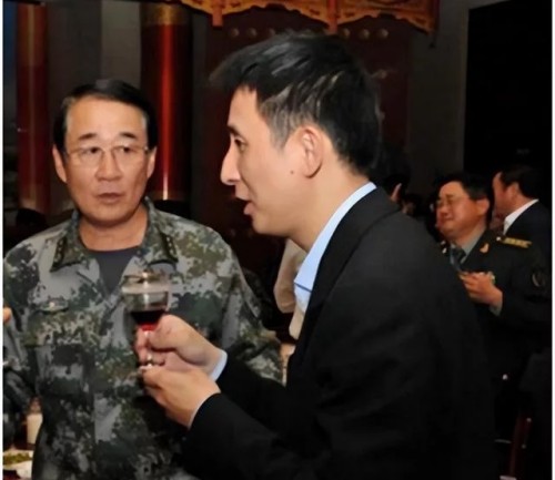 江青唯一的外孙:在亚运会当志愿者被认出,如今经商有成为人低调(图5) t01bc34d6d2087ece9b.webp.jpg