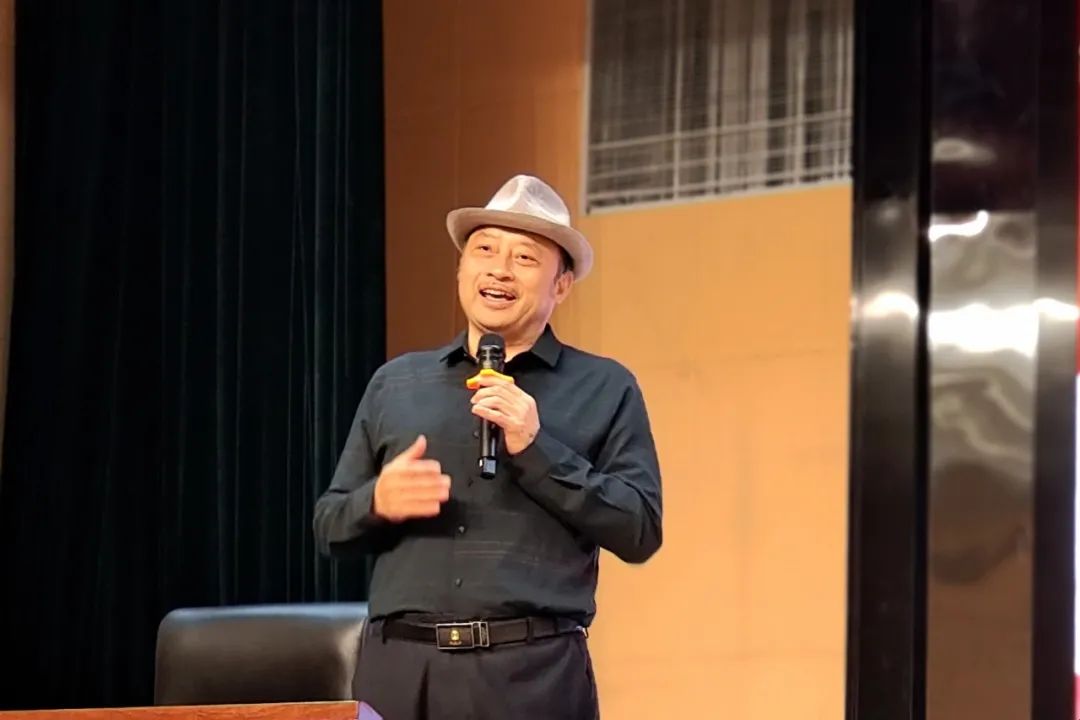 泸州市优秀传统文化进校园活动在龙马高中拉开序幕(图6) 微信图片_20230415093220.jpg