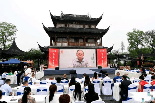 第15届世界旅游形象大使中国西部赛区启动仪式在泸州伞里举行(图3) 5_副本.png