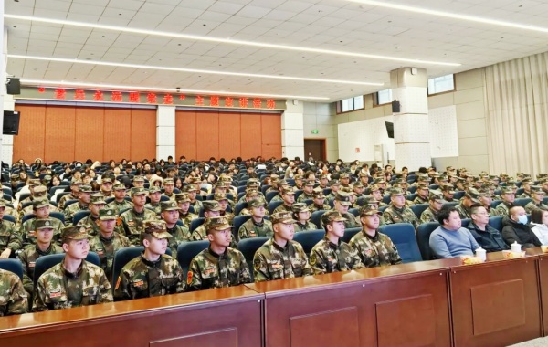 永远跟党走 老兵管严红色宣讲进校园(图2) 640 (1).jpg111_副本.jpg