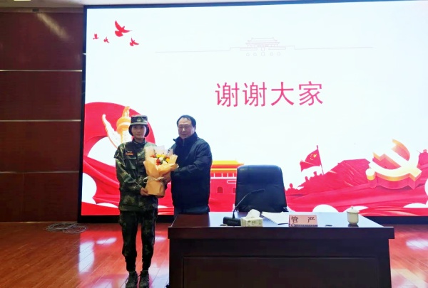 永远跟党走 老兵管严红色宣讲进校园(图4) 640 (1).jpg333_副本.jpg