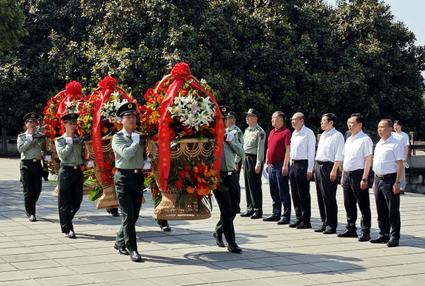 中国电信四川公司干部研学班(第二期)仪陇开班 朱德元帅外孙刘武首讲(图2) 微信图片_20240507154506_副本.jpg