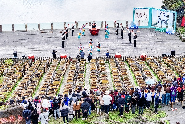 合江先市酱油2025春曲盛大启幕 传承百年古法酿造(图3) 2d8dac7b51cfc9938f9b086cd502953.jpg