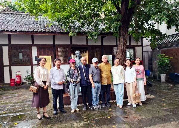 工农为魂 丹青为证 评泸州籍画家蒋兆和作品的现实主义力量(图3) 微信图片_20250930180718_1831_12.jpg