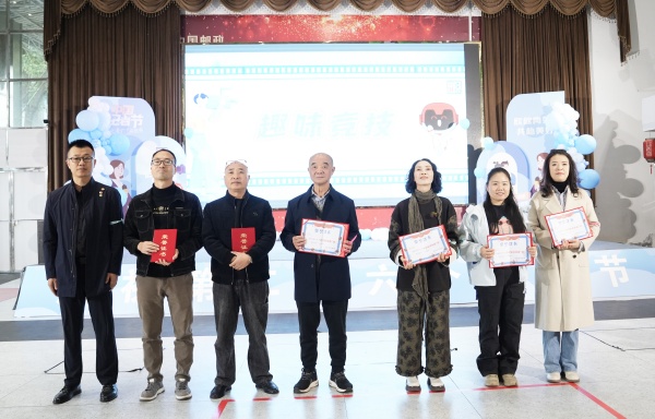 丁政鑫:请予点赞——2025年记者节感言(图2) 02-.jpg