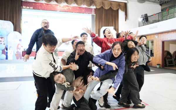 丁政鑫:请予点赞——2025年记者节感言(图5) 08--.jpg