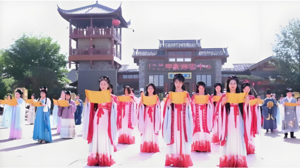 从“兮甲盘”《诗经》到“中华诗祖”的历史确证——论尹吉甫的历史地位与文化贡献(图4) 微信图片_20251118134743_2305_12.png