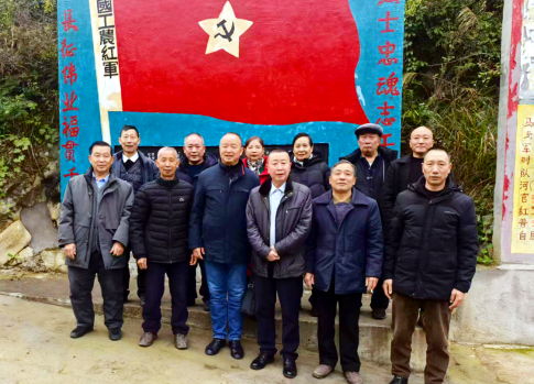 古蔺返乡为民办实事——记古蔺石宝镇旭昇服饰厂董事长赵智勇(图3) 微信图片_20251228094726_2717_12.png