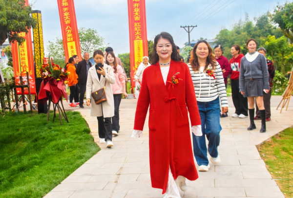 泸州甜蜜自然营地盛大开业 打造城郊休闲打卡新地标(图2) 图片处理 (4).png