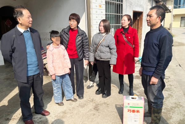 古蔺县关爱工作显成效、富特色(图1) 03--.jpg
