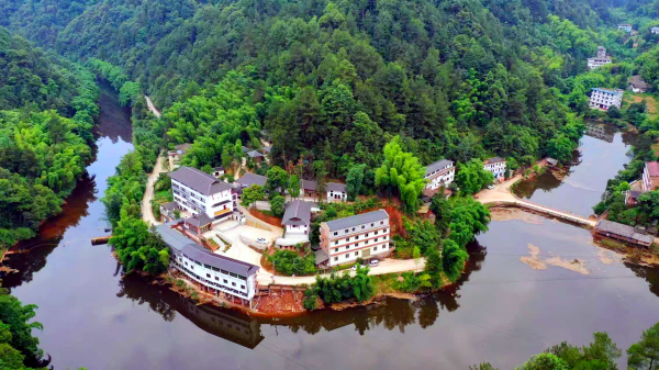 瑶寨山居 理想的奢居(图1) 图片1.png