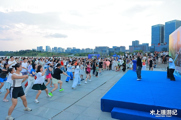 迪卡侬"水上漫游纪"登陆成都兴隆湖,解锁全民健身新场景(图4) 微信图片_20260809083839_335_632.jpg222.jpg