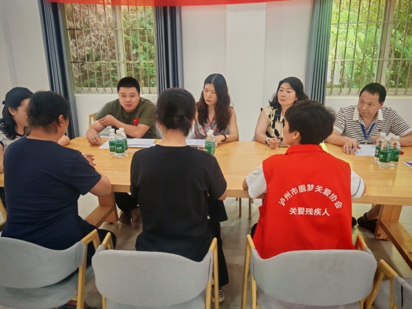 锦旗映初心 慈善暖人心 纳溪区牟观村座谈会三面锦旗见证助学温情(图2) 微信图片_20260908103651_54_3349.jpg