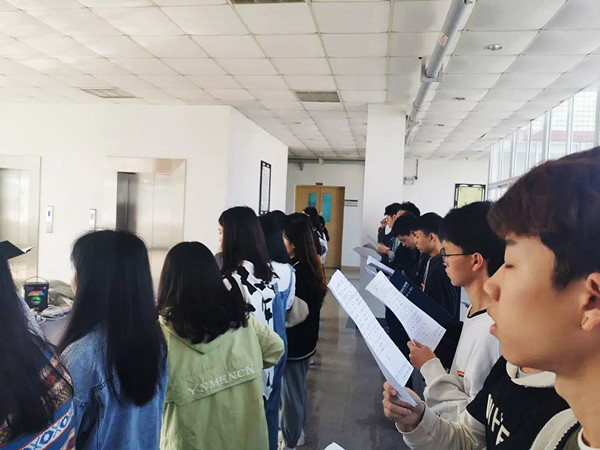 为青春而歌 西南医科大学信工合唱团将亮相“五.四”晚会(图3) 为青春而歌 西南医科大学信工合唱团将亮相“五.四”晚会(图3)