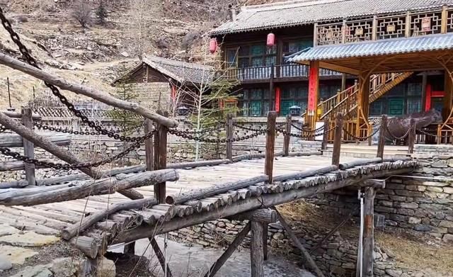 山西大山里藏着一座悬空村,600年矗立在悬崖上(图7) 山西大山里藏着一座悬空村,600年矗立在悬崖上(图7)