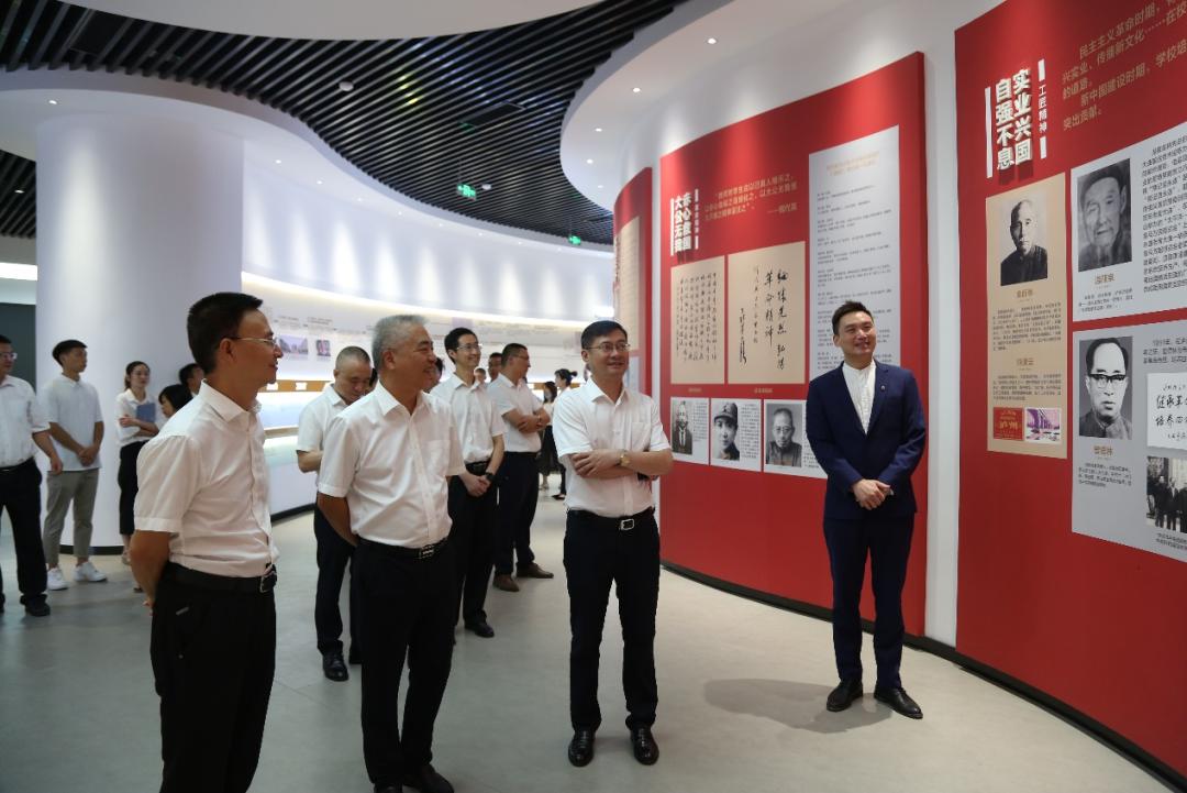 泸州职院多个基地揭牌,将打造科技创新综合体(图10) 泸州职院多个基地揭牌,将打造科技创新综合体(图10)