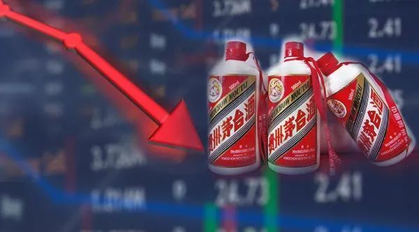 茅台酒价格突然暴跌,有人狂抛5000万!经销商难受(图1) 茅台酒价格突然暴跌,有人狂抛5000万!经销商难受(图1)