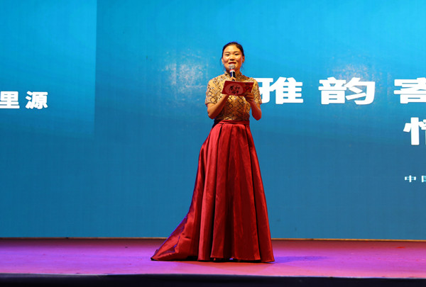 泸州:故里情源拜月庆中秋 捐资助力泸县抗震自救(图4) 泸州:故里情源拜月庆中秋 捐资助力泸县抗震自救(图4)