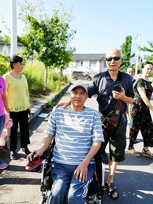 “中国好人”陈西达(图11) “中国好人”陈西达(图11)