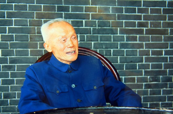 73年前开国大典 普通一兵管开智登上天安门城楼