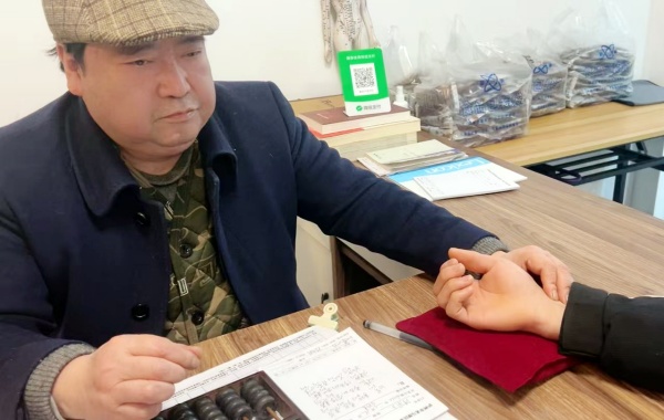 泸州医生诗人秦琼先生一路走好