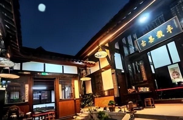 下载 (1).jpg