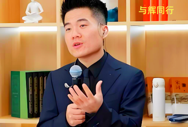 网友取关只是开始 “与辉同行”不能只退款不担责
