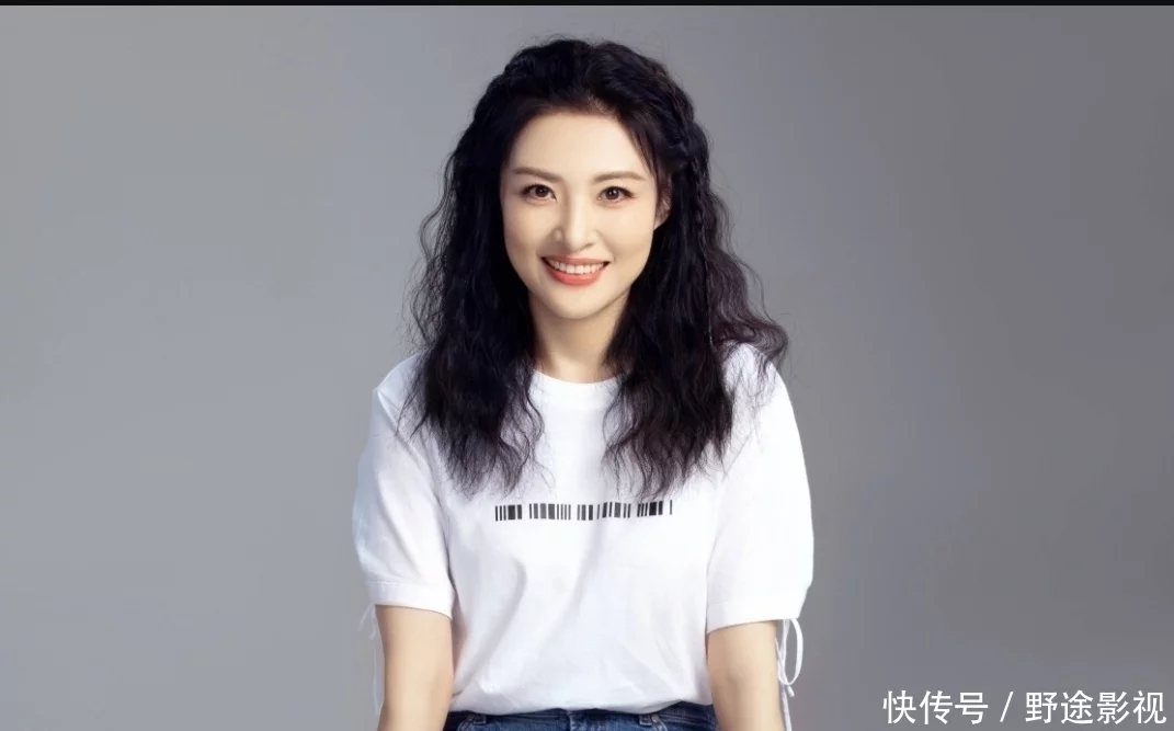 岁月从不败美人 周涛依旧那般典雅(图3)