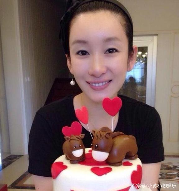 秦海璐：撒娇女人的背后 都有一个疼爱她的男人!(图7)