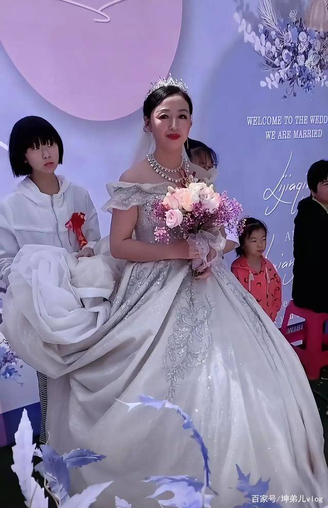 50岁山西女董事长远嫁河北年轻小伙子！